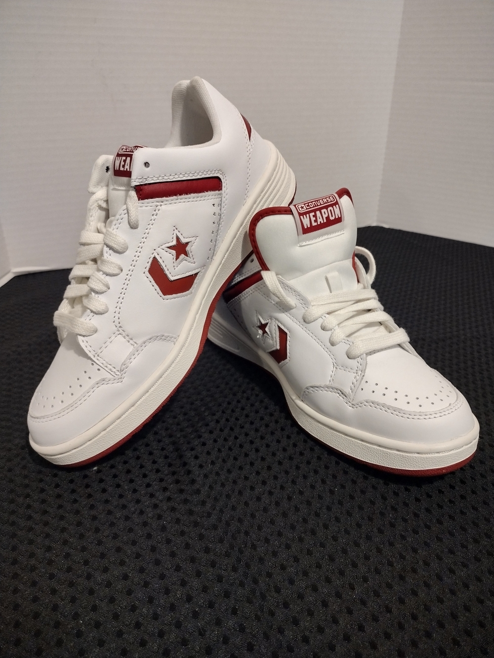Converse Weapon White & Red Low-Top Sneakers